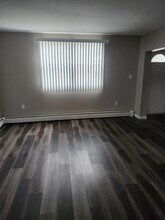 27 E Coal St, Unit 27 EAST COAL STREET in Yatesville, PA - Foto de edificio - Building Photo