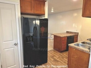 468 E Vine St in Tooele, UT - Building Photo - Building Photo