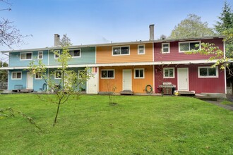 37953 Westway Av in Squamish, BC - Building Photo - Building Photo