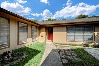 11331 Rousseau Dr in Houston, TX - Building Photo - Building Photo
