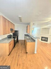 322 Brookview Dr in Riverdale, GA - Building Photo - Building Photo