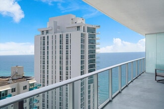 4111 S Ocean Dr in Hollywood, FL - Foto de edificio - Building Photo