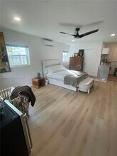 2421 SW 26th Terrace in Miami, FL - Building Photo - Building Photo