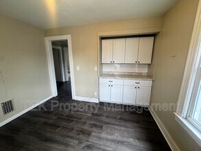 128 Roslyn St in Rochester, NY - Building Photo - Building Photo