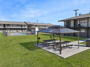 The Pointe at 23rd Apartments in Oklahoma City, OK - Building Photo - Building Photo