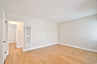 1338 Manhattan Beach Blvd in Manhattan Beach, CA - Building Photo - Building Photo