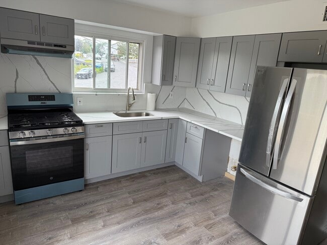 83 Elissa Ln, Unit Apartment 1