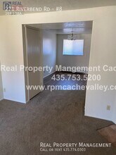 271 Riverbend Rd, Unit #8 in Logan, UT - Building Photo - Building Photo