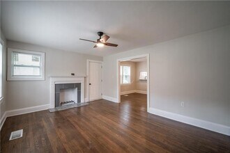 2137 Delowe Dr in Atlanta, GA - Building Photo - Building Photo