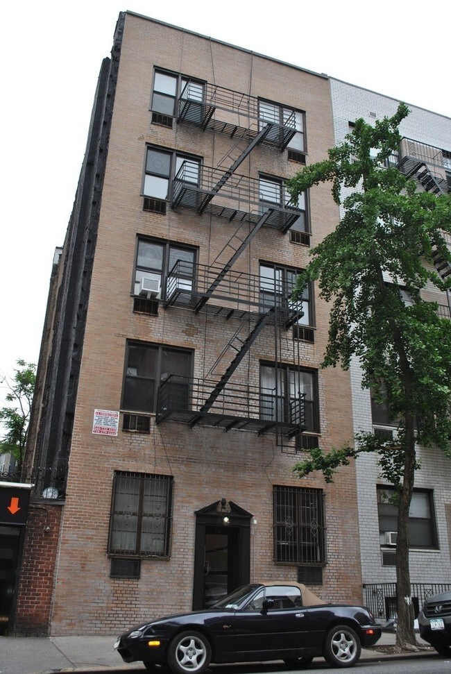 238 E 82nd St in New York, NY - Foto de edificio - Building Photo