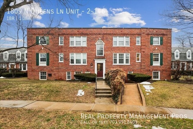 property at 1809 Queens Ln
