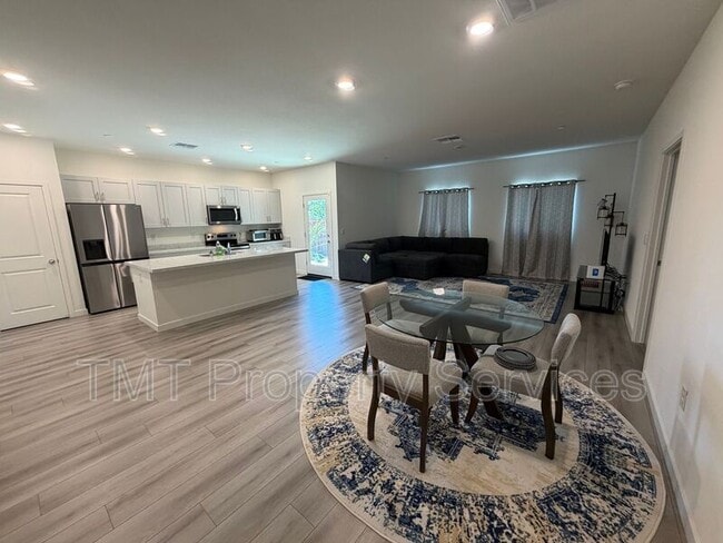 1705 Orchid Ave