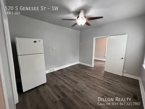 520 S Genesee St in Waukegan, IL - Building Photo - Building Photo
