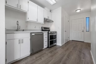 Santa Paula Commons Senior Property in Modesto, CA - Building Photo