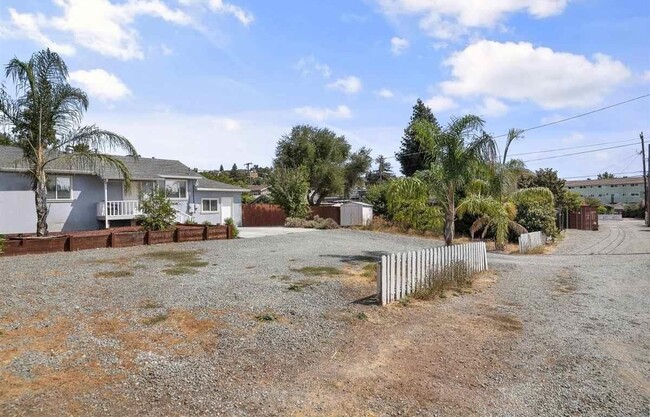 1661 163rd Ave in San Leandro, CA - Building Photo - Building Photo