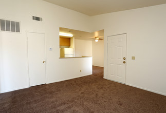 Villa Medanos Apartments in Antioch, CA - Building Photo - Interior Photo