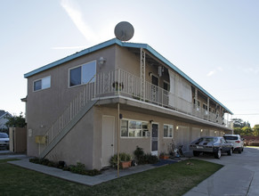 534-544 W Amerige Ave in Fullerton, CA - Building Photo - Building Photo