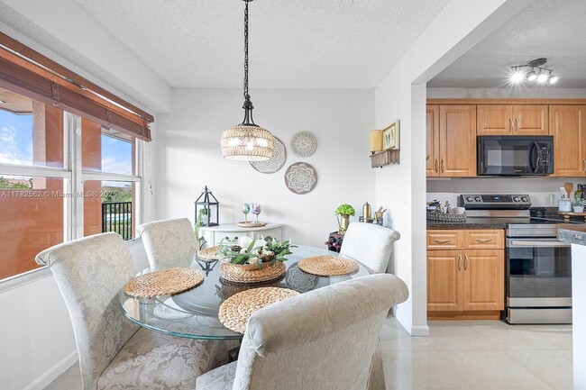 701 SW 141st Ave in Pembroke Pines, FL - Building Photo - Building Photo