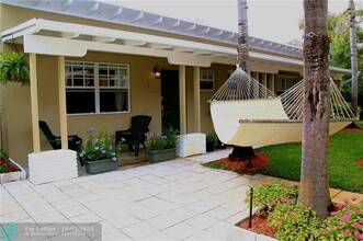 805 NE 17th Ave in Fort Lauderdale, FL - Building Photo - Building Photo