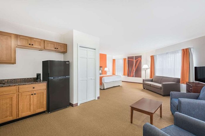 845 Hancock St in Quincy, MA - Building Photo