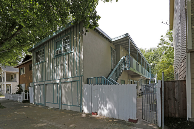 1910 5th St in Sacramento, CA - Foto de edificio - Building Photo