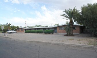 1302 E Allen Rd in Tucson, AZ - Building Photo
