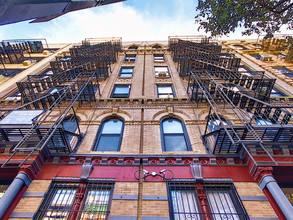 622 East 11th Street in New York, NY - Building Photo - Building Photo