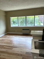 40-9998 Fayette St in Perth Amboy, NJ - Building Photo
