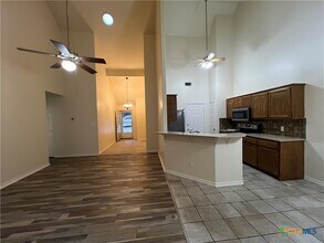 109 Quail Run Dr in San Marcos, TX - Building Photo - Building Photo