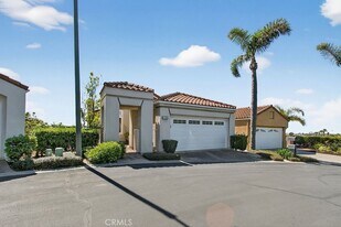 24902 Sea Crest Dr in Dana Point, CA - Building Photo