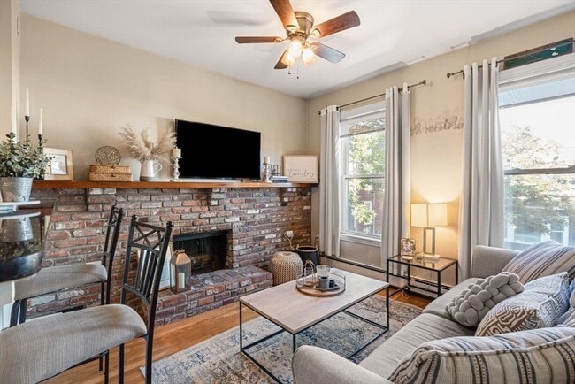 159 M St in Boston, MA - Building Photo - Building Photo