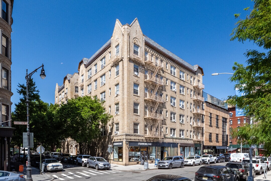 87-95 Greenwich Ave in New York, NY - Foto de edificio