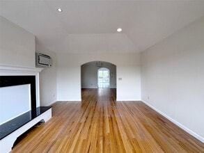 150 Bennett Ave in Yonkers, NY - Building Photo - Building Photo