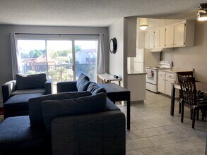 870 Avenue B in Boulder City, NV - Foto de edificio - Building Photo