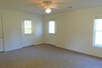 206 River Oaks Cir in Piedmont, SC - Building Photo - Building Photo