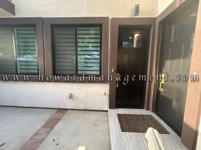 property at 2017 Centinela Ave