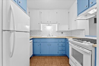 4909 Sycamore Terrace in Los Angeles, CA - Building Photo - Building Photo