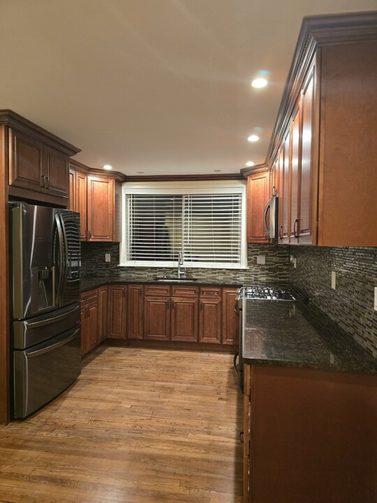 957 E 82nd St, Unit 2nd Floor in Brooklyn, NY - Foto de edificio