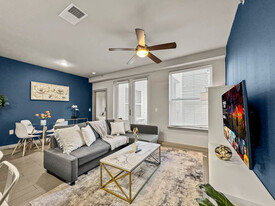3021 Routh St in Dallas, TX - Building Photo