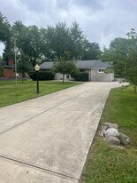 571 N Mitchner Ave in Indianapolis, IN - Building Photo