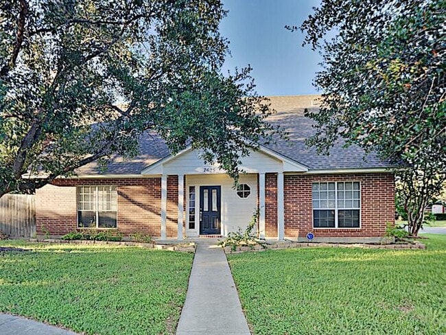 7625 Odessa Dr in Corpus Christi, TX - Building Photo - Building Photo