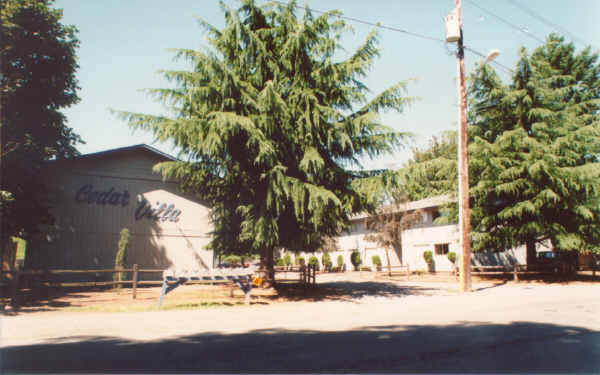 401 N Cedar St in Canby, OR - Building Photo