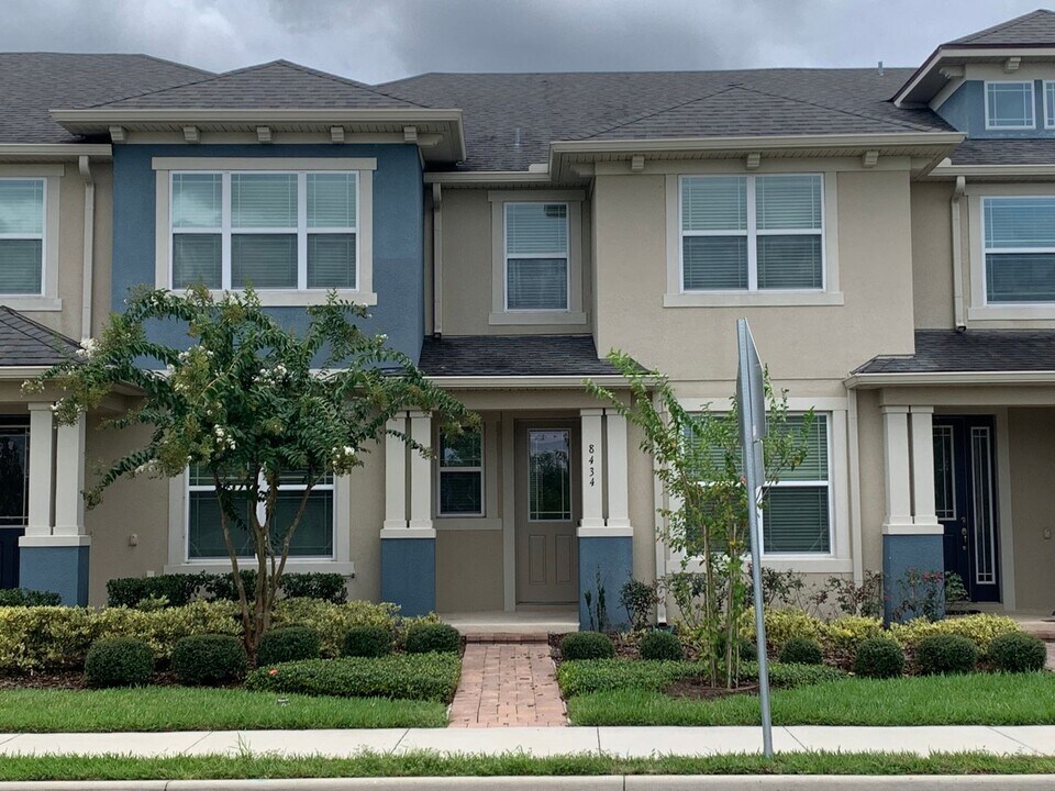 8434 Iron Mountain Trail in Windermere, FL - Building Photo