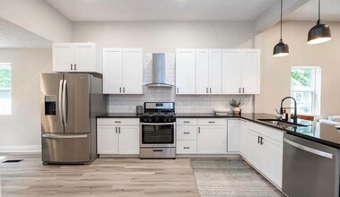 1641 Carrollton Ave in Indianapolis, IN - Building Photo - Building Photo