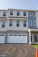 1817 Shady Ln in Mechanicsburg, PA - Building Photo - Building Photo