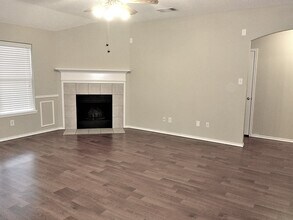 641 Raven Dr in Saginaw, TX - Building Photo - Building Photo