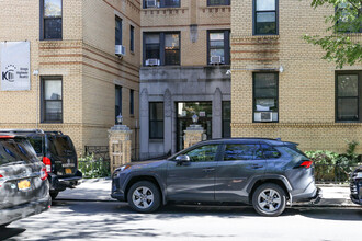 1061 E 13th St in Brooklyn, NY - Building Photo - Building Photo