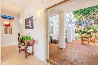 542 Ahina St in Honolulu, HI - Building Photo - Building Photo