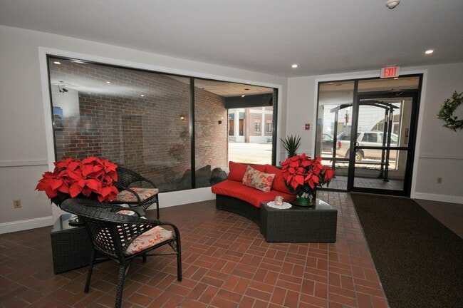 112 Franklin St, Unit Downtown Condo in Bangor, ME - Building Photo - Building Photo