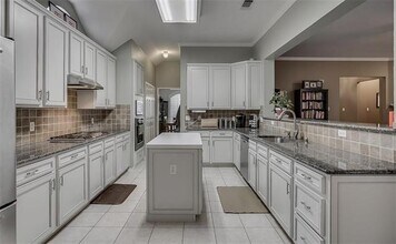 1307 Capstan Dr in Allen, TX - Foto de edificio - Building Photo